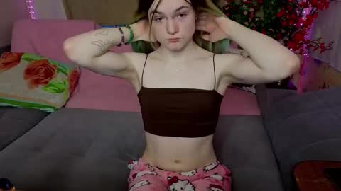 Haeyang  Torry online show from February 18, 7:04 am