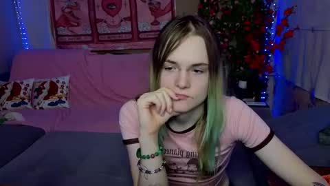 Haeyang  Torry online show from March 19, 6:23 pm