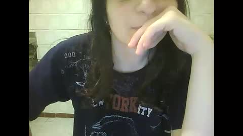 Snapshot of sweet4y0u chatting on April 26, 7:11 pm sweet4y0u online show from April 26, 7:11 pm