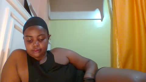 Snapshot of sweet52537 chatting on September 18, 6:43 pm sweet52537 online show from September 18, 6:43 pm