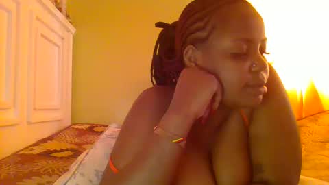 Snapshot of sweet52537 chatting on October 3, 5:48 am sweet52537 online show from October 3, 5:48 am