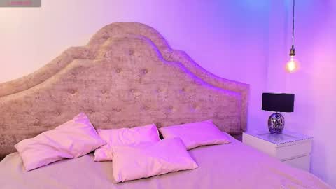 Snapshot of sweet_1angel chatting on February 14, 3:25 am Sweet 1Angel online show from February 14, 3:25 am