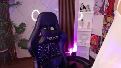 Snapshot of sweet_1angel chatting on February 20, 4:31 am Sweet 1Angel online show from February 20, 4:31 am