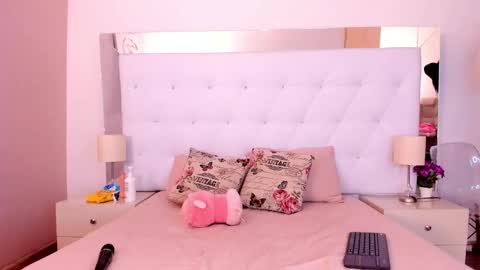 Snapshot of sweet__abbey chatting on October 6, 7:44 pm Abby online show from October 6, 7:44 pm