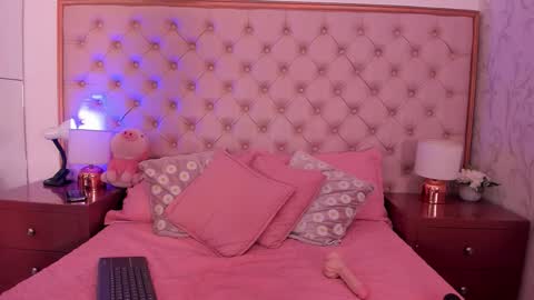 Snapshot of sweet__abbey chatting on October 30, 2:57 am Abby online show from October 30, 2:57 am