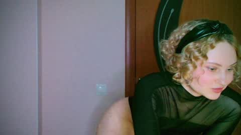 BredEmiliya online show from December 29, 8:04 pm