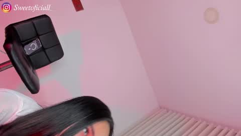 Cell Me Andrea online show from July 28, 8:43 am