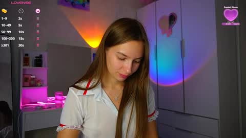 Snapshot of sweet__kitty__11 chatting on September 14, 3:11 pm kitty online show from September 14, 3:11 pm