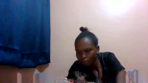 sweet_adora online show from February 6, 7:13 am