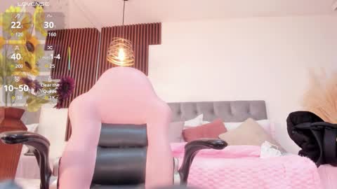 Snapshot of sweet_alicee__ chatting on March 7, 10:56 am Alice online show from March 7, 10:56 am