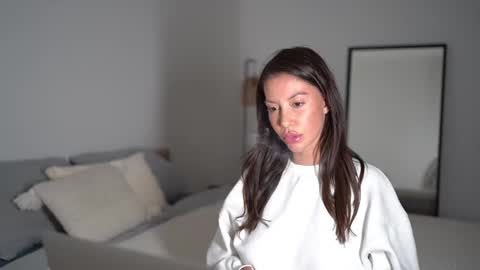 Dorothea online show from October 12, 8:30 pm