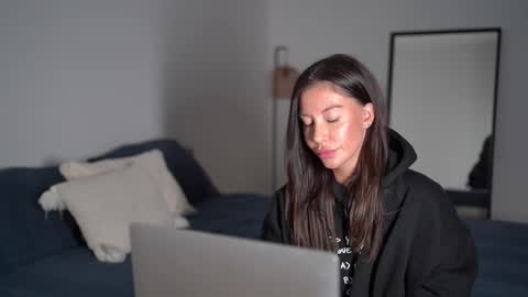 Dorothea online show from October 26, 9:42 pm