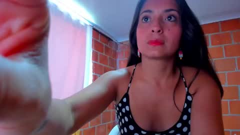 Snapshot of sweet_and_hot_alaia chatting on September 21, 3:46 pm sweet and hot alaia online show from September 21, 3:46 pm