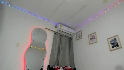 sweet_angelicaxxx online show from November 5, 4:01 am