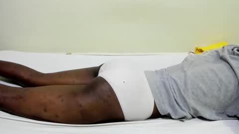 Snapshot of sweet_arya1 chatting on October 18, 9:32 am sweet_arya1 online show from October 18, 9:32 am