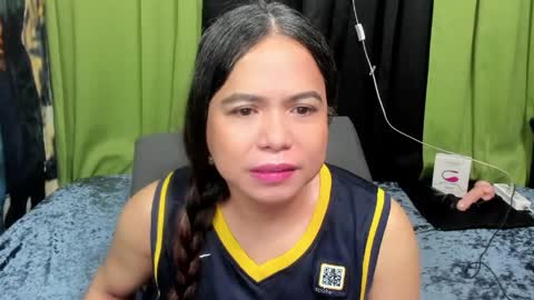 izza  izzasweet online show from April 28, 12:42 am