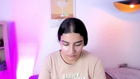 Aura  online show from May 18, 8:14 pm