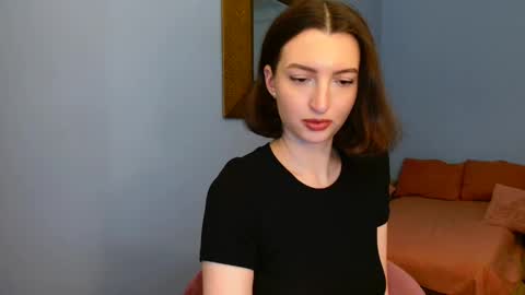 Snapshot of sweet_baby_miranda_ chatting on December 8, 11:19 pm Miranda online show from December 8, 11:19 pm