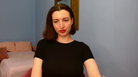 Snapshot of sweet_baby_miranda_ chatting on December 20, 12:41 am Miranda online show from December 20, 12:41 am