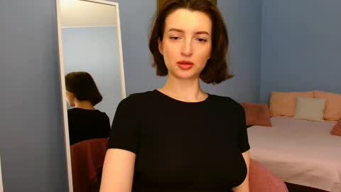 Snapshot of sweet_baby_miranda_ chatting on February 1, 3:52 am Miranda online show from February 1, 3:52 am