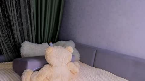 Alice online show from May 1, 5:28 pm