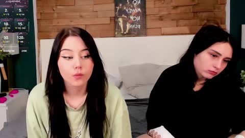Snapshot of sweet_barbei chatting on March 2, 8:07 pm My name is Margo Please Thumbs up me online show from March 2, 8:07 pm
