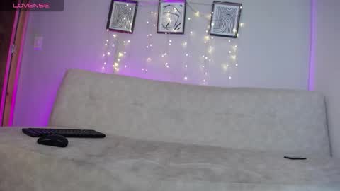 Bella Valery online show from March 16, 1:15 pm