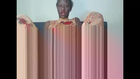 Snapshot of sweet_blackberry93 chatting on September 28, 3:45 am bella online show from September 28, 3:45 am