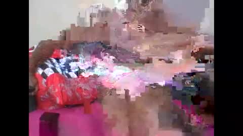 Snapshot of sweet_blackberry93 chatting on October 15, 3:39 am bella online show from October 15, 3:39 am