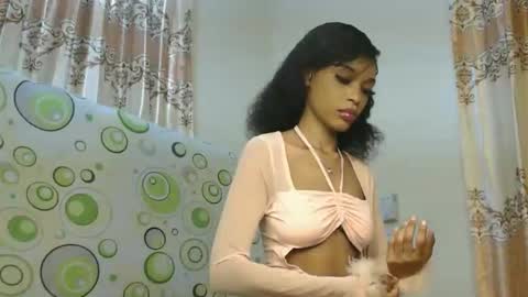 Snapshot of sweet_bobo chatting on February 12, 5:30 pm Ocean online show from February 12, 5:30 pm