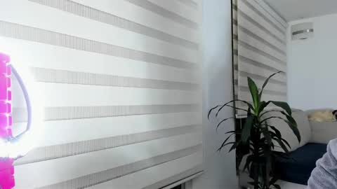 Snapshot of sweet_brunette88 chatting on January 7, 6:05 am sweet_brunette88 online show from January 7, 6:05 am