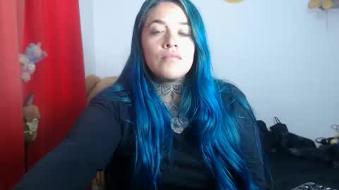Bubbles online show from May 17, 10:06 pm