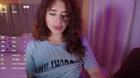 Camila online show from November 4, 1:27 am