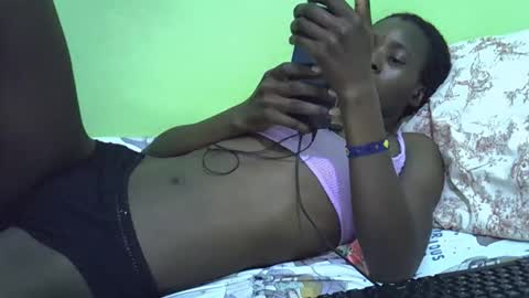 sweet_candie01 online show from September 17, 7:59 pm