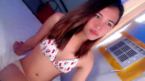 Snapshot of sweet_cassy12 chatting on May 1, 4:39 am sweet_cassy12 online show from May 1, 4:39 am