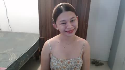 sweet_cassyxx online show from May 6, 2:08 am