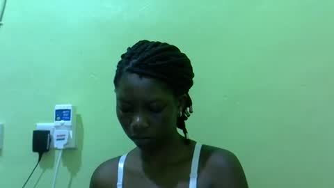 sweet_cherie1 online show from May 19, 5:25 am