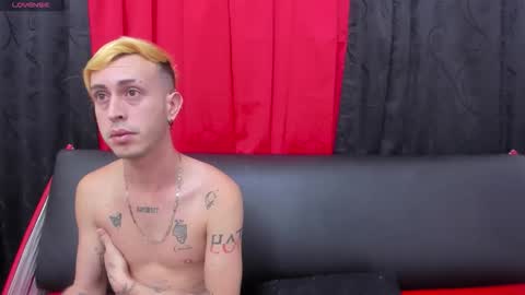 sweet_diamond__ online show from May 18, 3:35 am