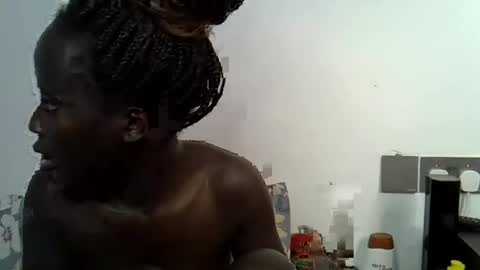 Snapshot of sweet_diva19 chatting on September 22, 9:55 am sweet_diva19 online show from September 22, 9:55 am