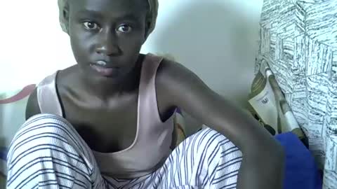 sweet_diva19 online show from May 10, 7:19 pm