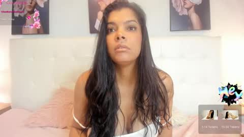 Snapshot of sweet_dreamses chatting on January 9, 3:23 pm Kendra online show from January 9, 3:23 pm