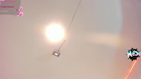 Snapshot of sweet_dreamses chatting on January 19, 3:32 pm Kendra online show from January 19, 3:32 pm