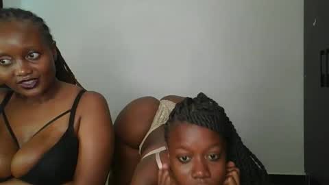 sweet_ella6 online show from April 1, 1:41 pm