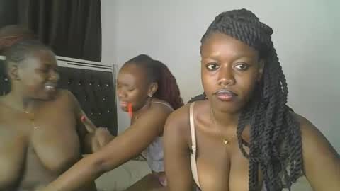 sweet_ella6 online show from April 3, 1:58 am