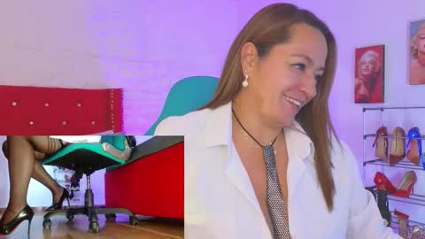 Snapshot of sweet_evans___ chatting on October 7, 3:36 am Sweet Evans online show from October 7, 3:36 am