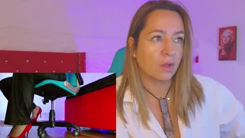 Snapshot of sweet_evans___ chatting on October 19, 2:56 am Sweet Evans online show from October 19, 2:56 am