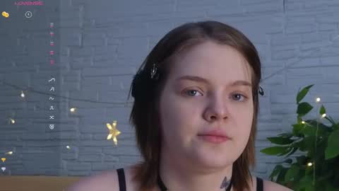 Amely online show from May 15, 5:14 am