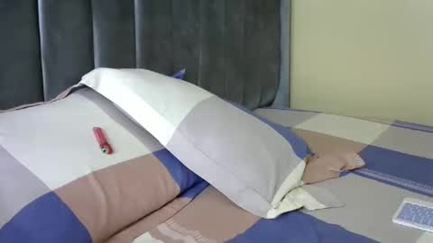 sweet_freaky online show from May 2, 1:38 pm