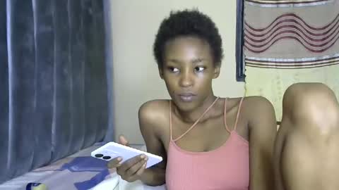 sweet_freaky online show from May 6, 9:14 am