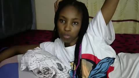 sweet_freaky online show from May 18, 1:56 am
